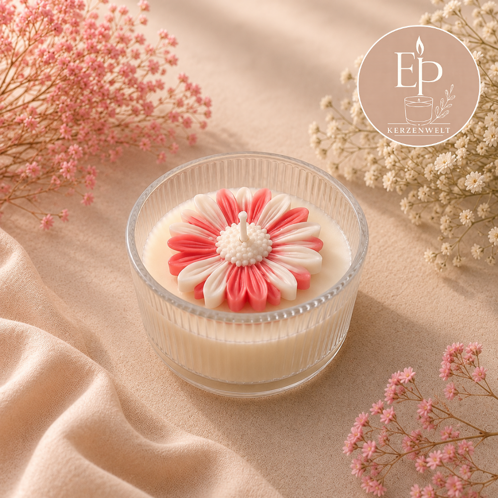 Blumenkerze im Glas